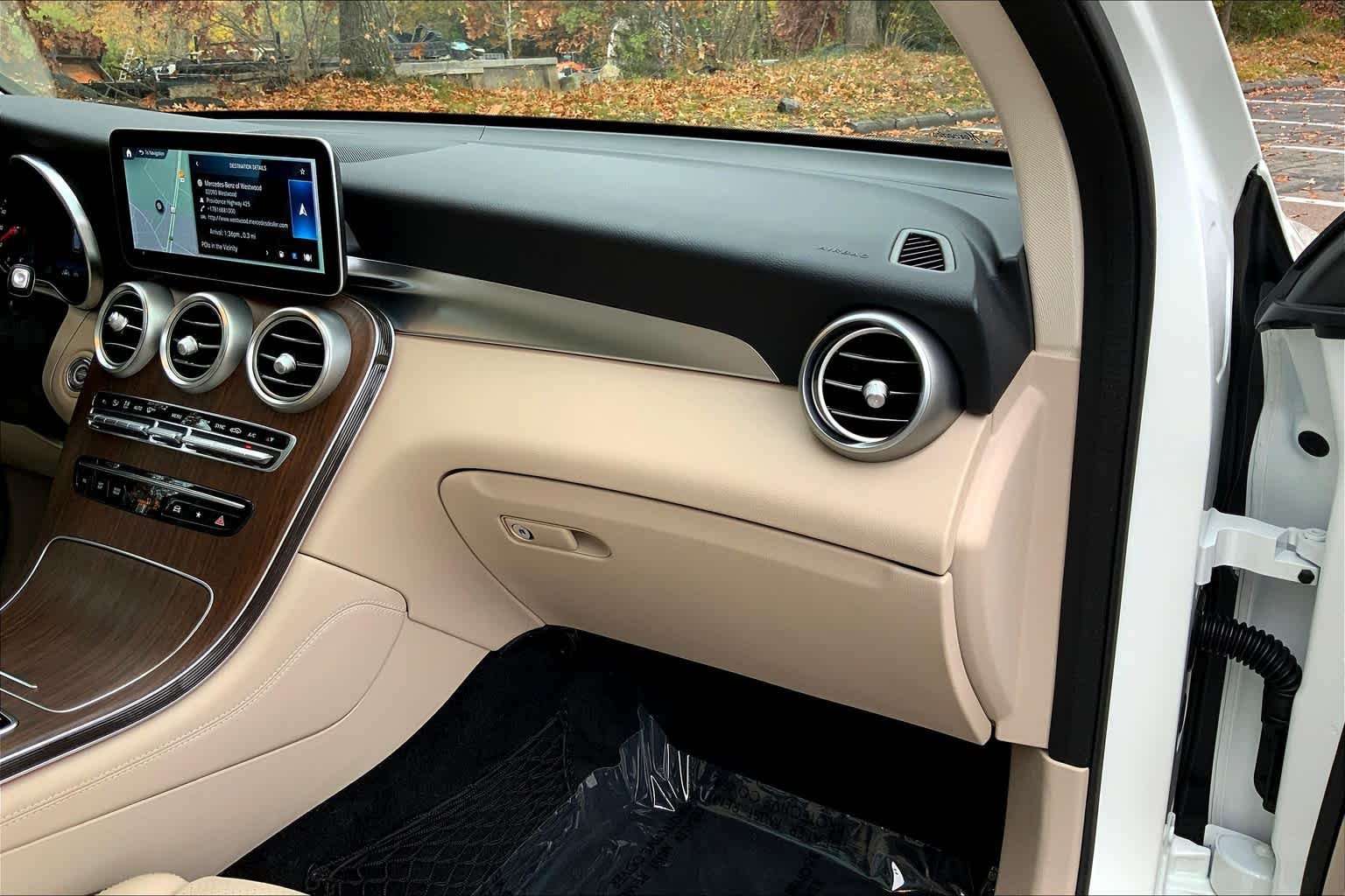 Used 2020 Polar White Mercedes-Benz GLC 300 image 19