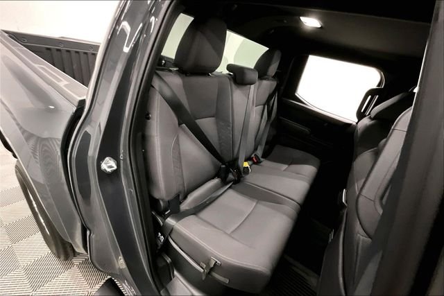 2024 Toyota Tacoma SR5 - Photo 25