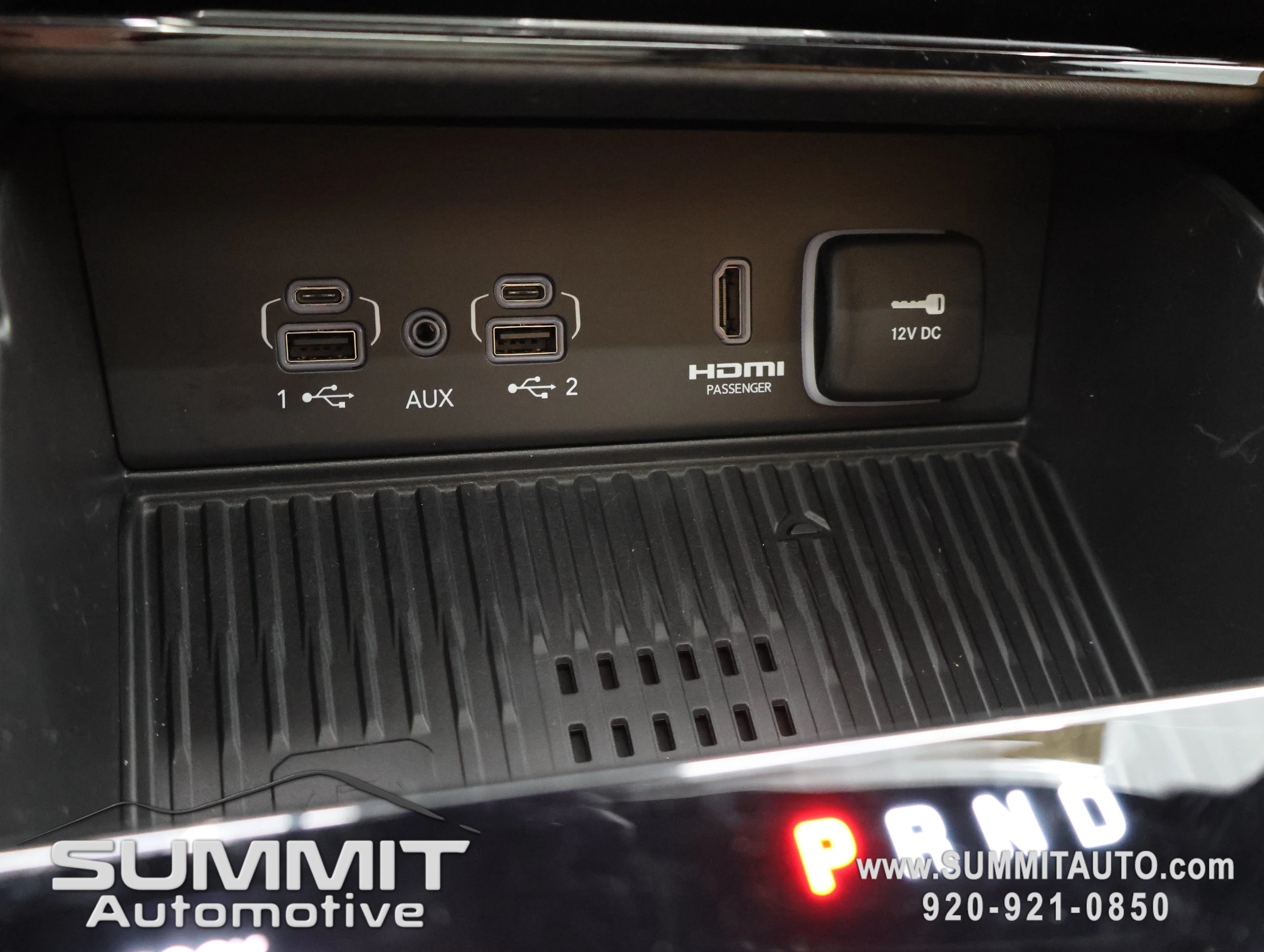 New 2026 Diamond Black Crystal Pearl-Coat Exterior Paint Jeep Summit image 61