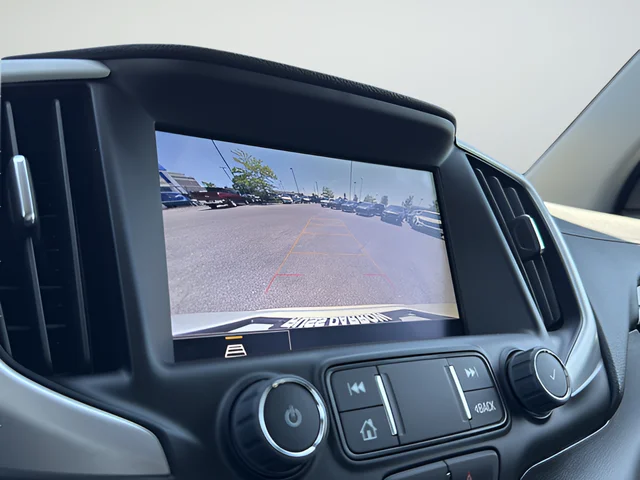 Used 2024 White GMC SLT image 20