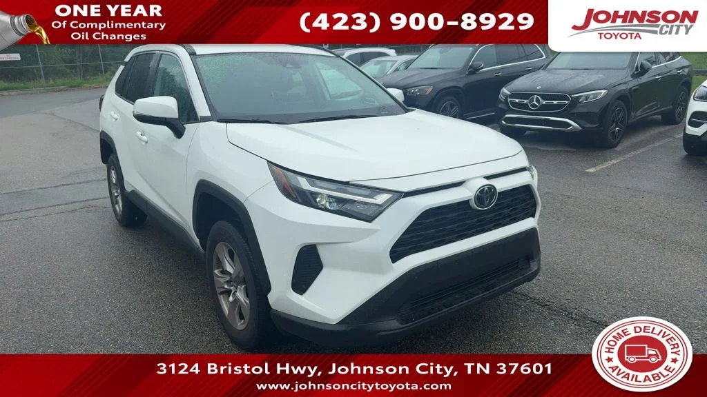 2023 Toyota RAV4 XLE AWD's photo