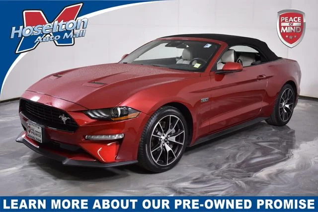 2022 Ford Mustang EcoBoost Convertible's photo