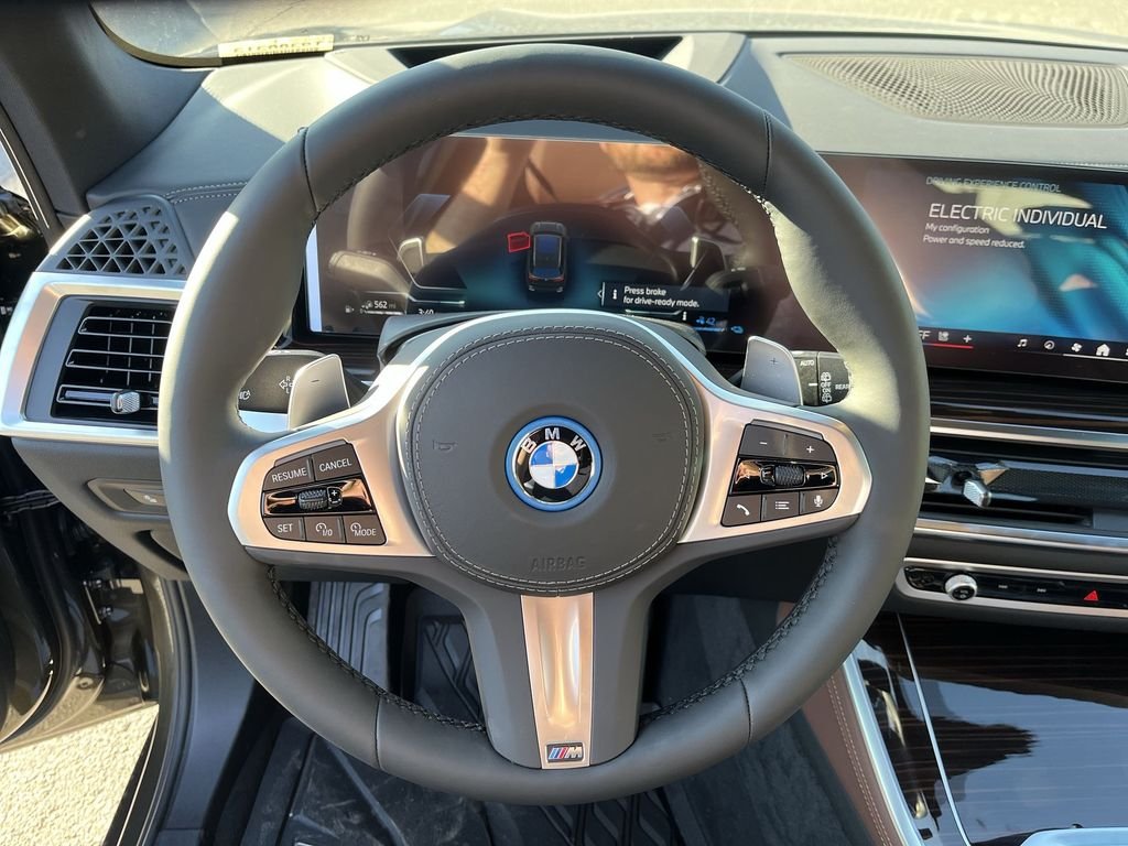 New 2026 Green Metallic BMW xDrive50e image 14