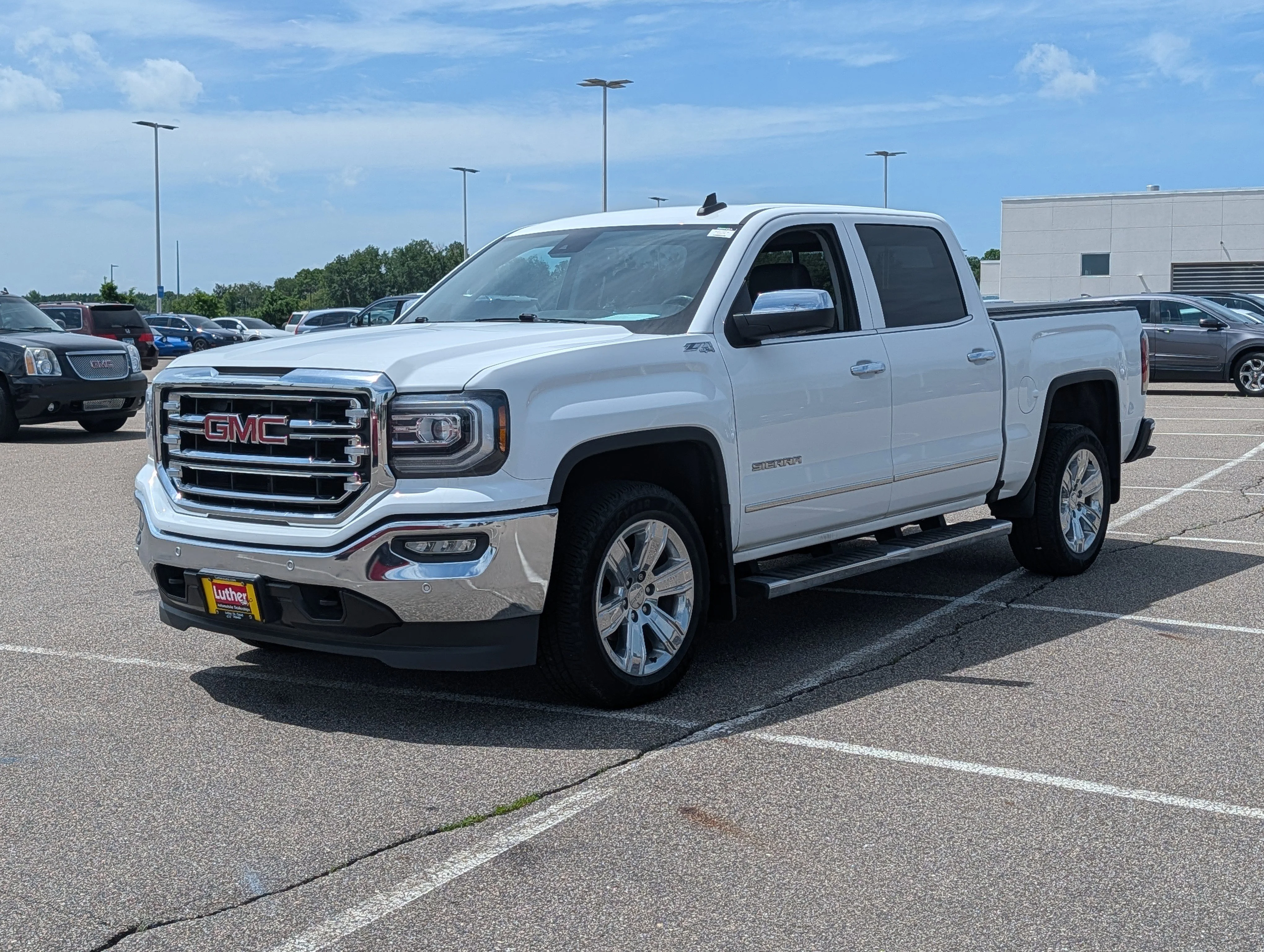 Used 2018 GMC Sierra 1500 SLT with VIN 3GTU2NEC9JG540746 for sale in Waite Park, Minnesota