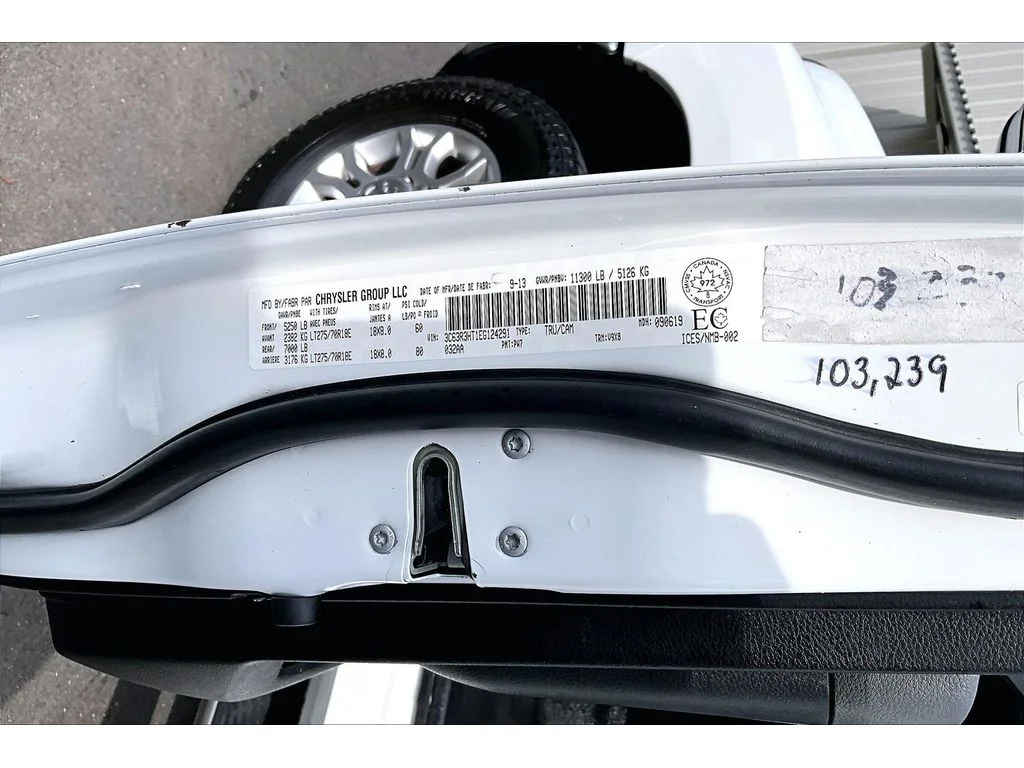 Used 2014  Ram SLT image 30