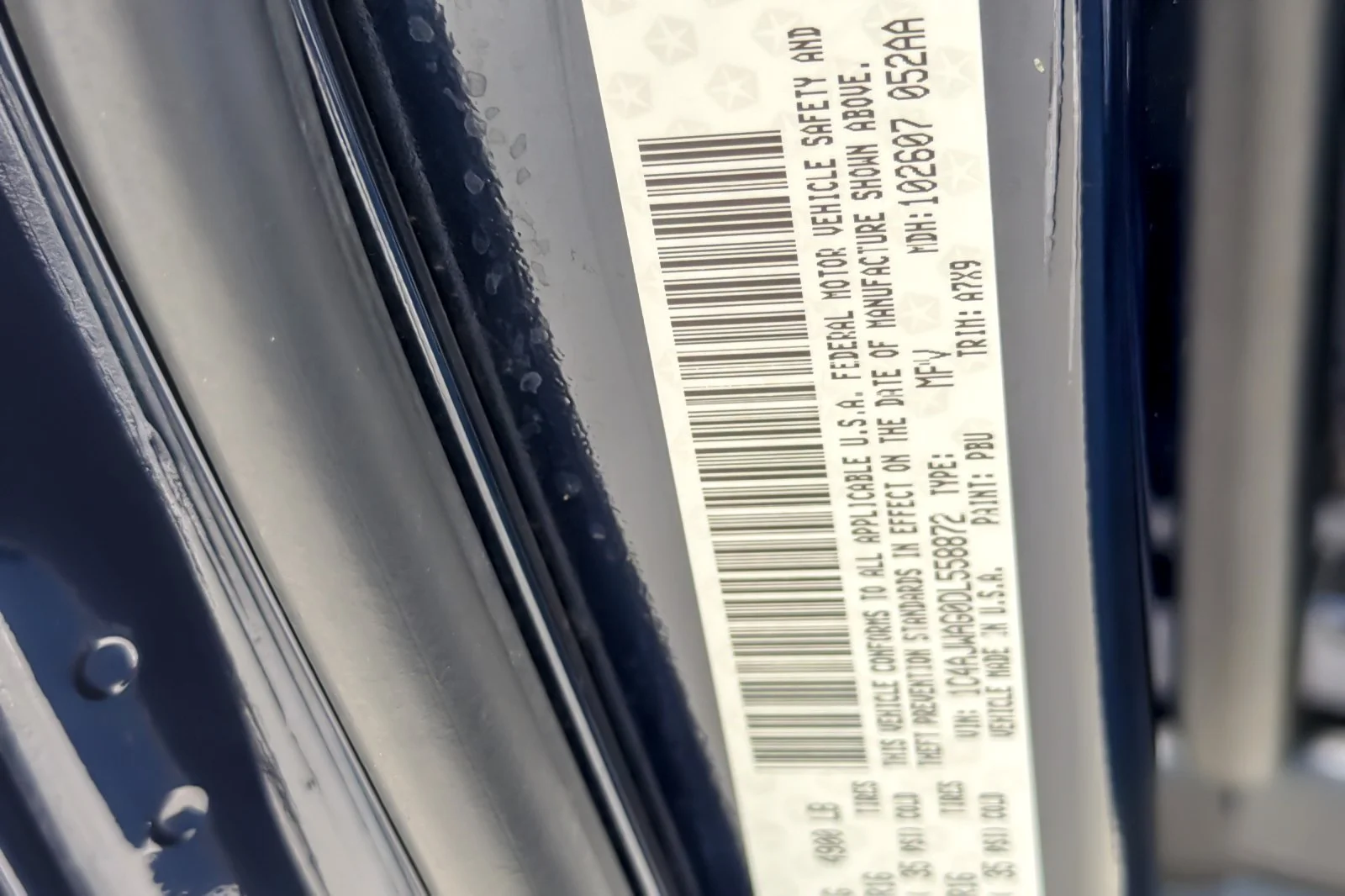 Used 2013 TRUE BLUE PEARLCOAT Jeep Sport image 25
