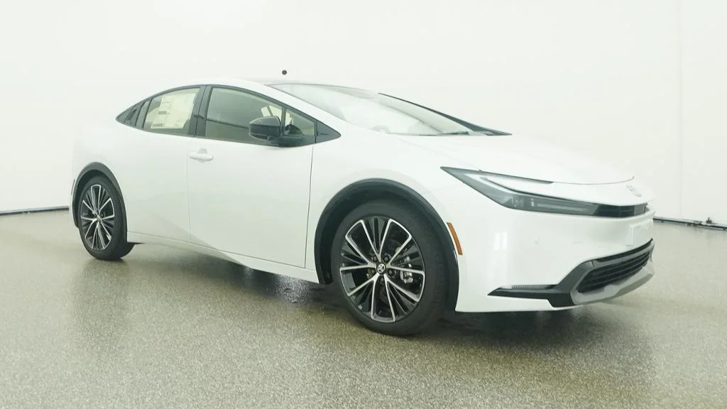 New 2027 Wind Chill Pearl Toyota XLE image 23