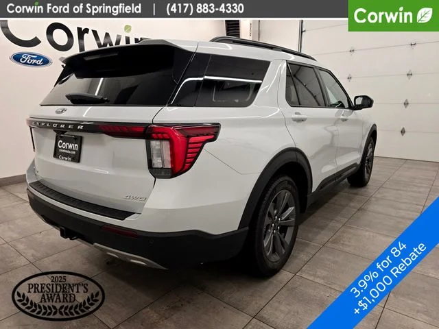 New 2026 Space White Metallic Ford Active image 8