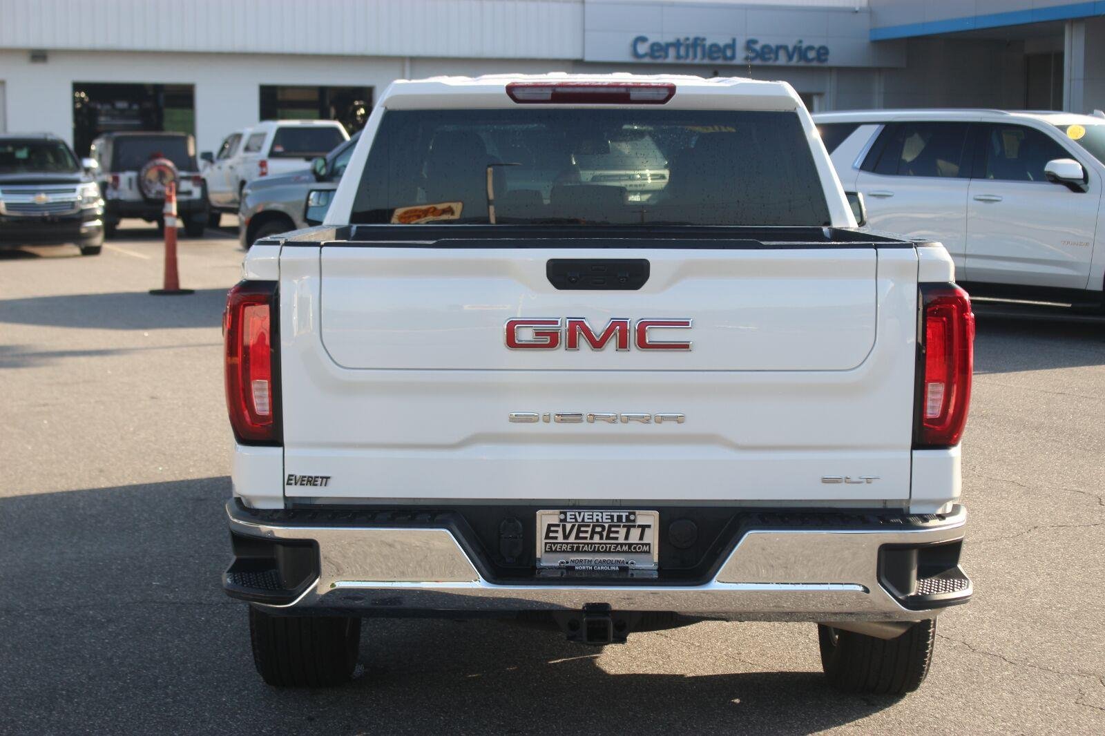 Used 2025 Summit White GMC SLT image 6