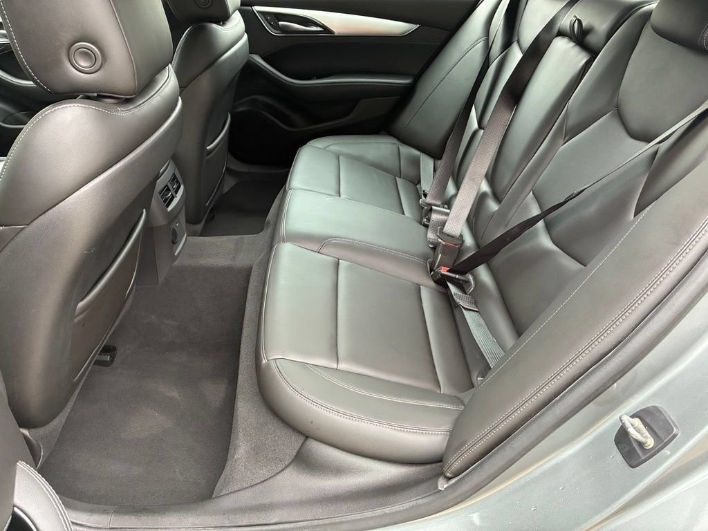 Used 2023 Silver Cadillac Luxury image 33