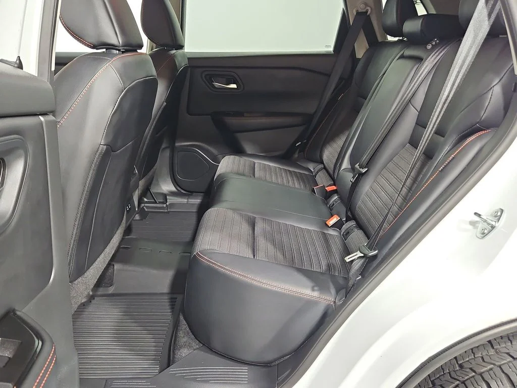 Certified Used 2025 White Pearl Nissan Rock Creek image 25