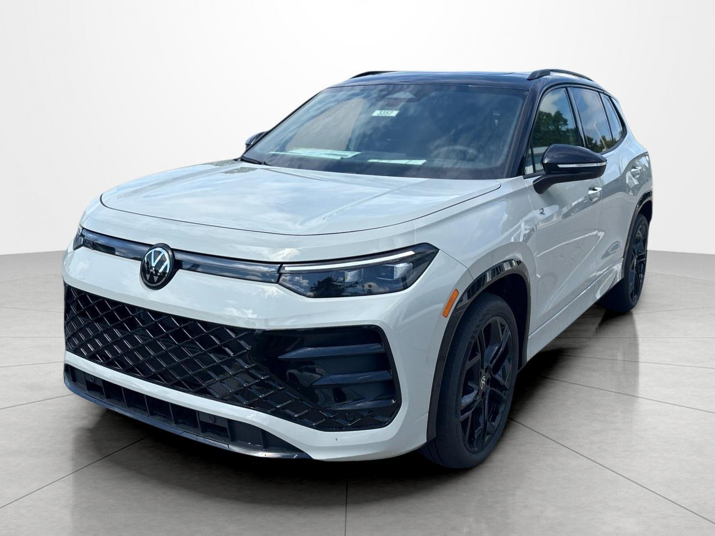 New 2026 Sandstone w/Deep Black Roof Volkswagen SE R-Line Black image 1