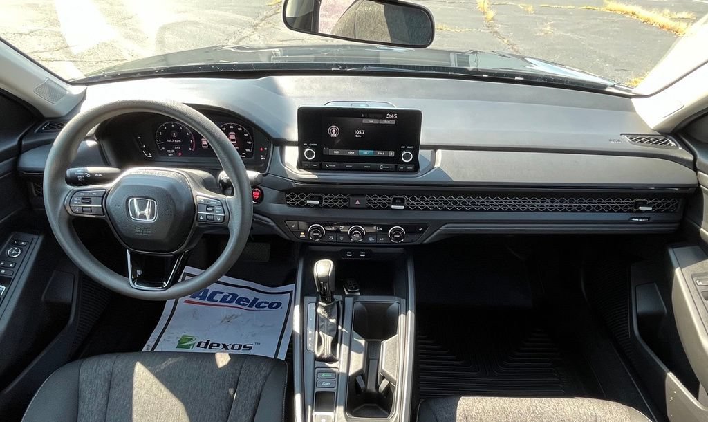 2025 Honda Accord SE - Photo 11