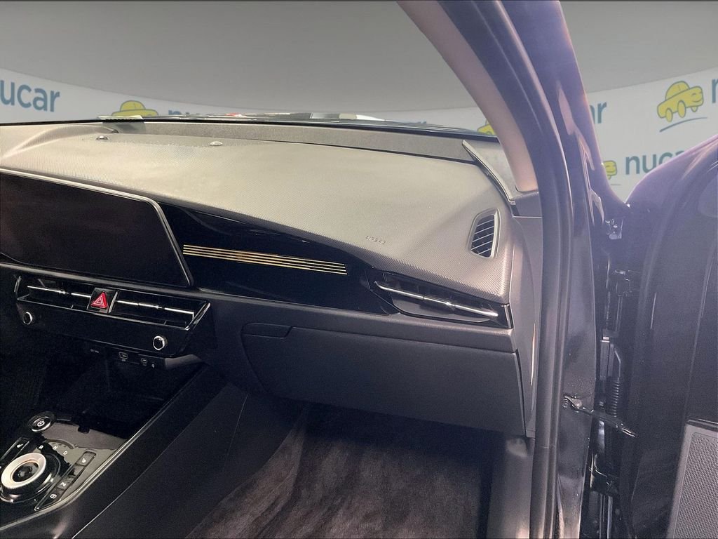 Used 2025 Black Kia Wind image 13