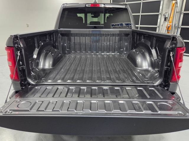 New 2026 Granite Crystal Metallic Clearcoat RAM Big Horn/Lone Star image 12