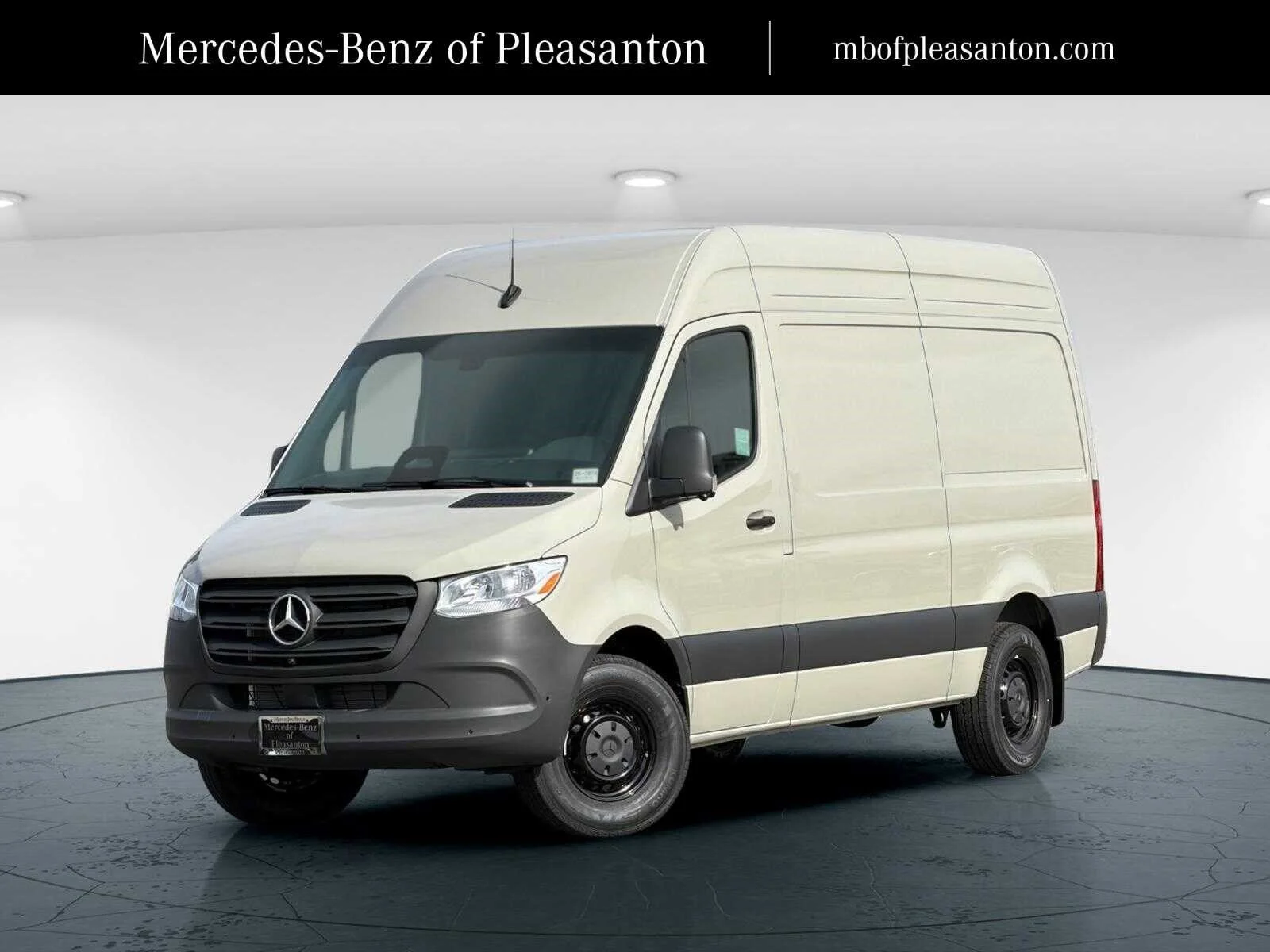 2026 Mercedes-Benz Sprinter 2500 144 WB's photo