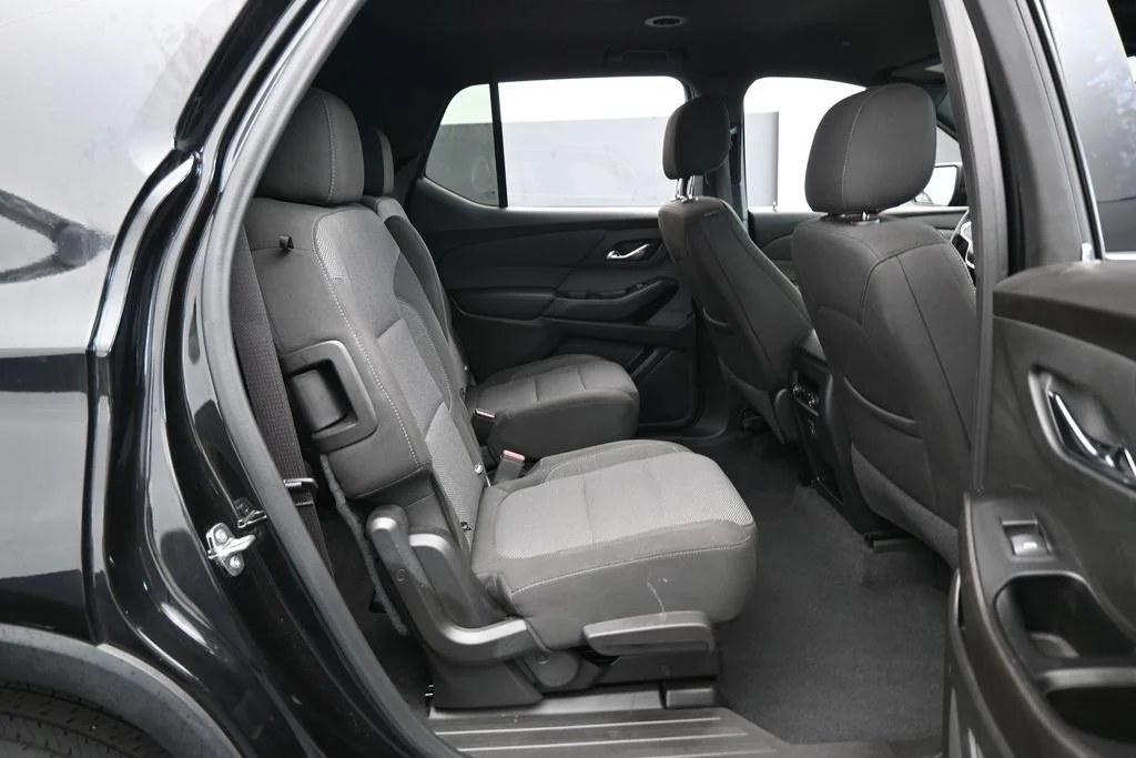 Used 2023 Mosaic Black Metallic Chevrolet LT image 37