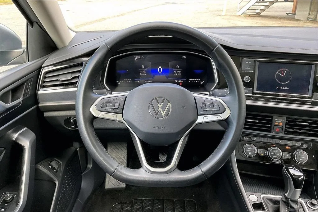 Used 2024 Silver Volkswagen 1.5T SE image 10