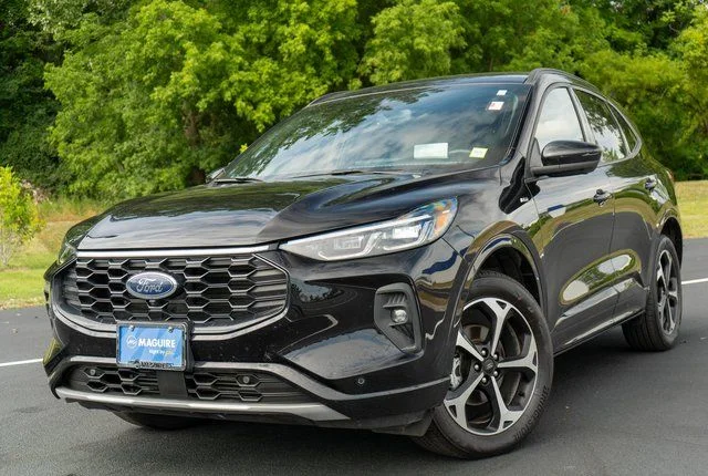 2026 Ford Escape ST-Line Elite