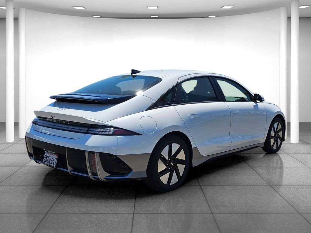 2024 Hyundai IONIQ 6 SE - Photo 6