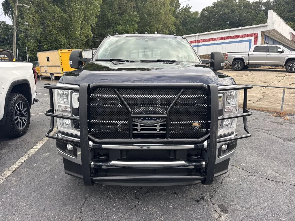Used 2025 Blue Ford XLT image 2
