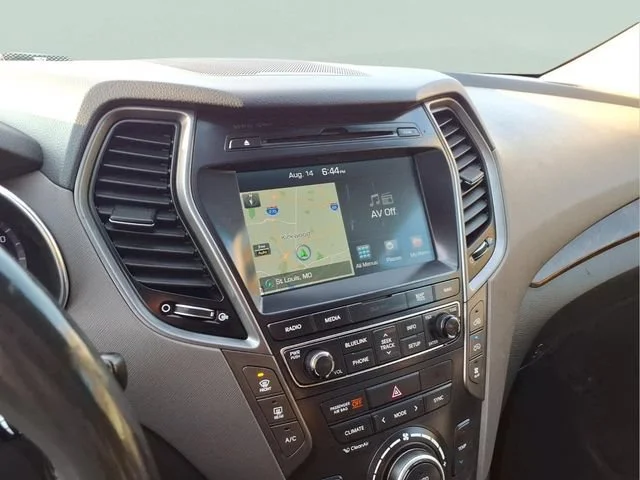 Used 2018 Blue Hyundai Limited Ultimate image 9