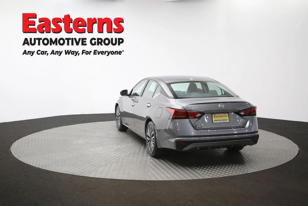 Used 2023 Gray Nissan 2.5 SV image 65