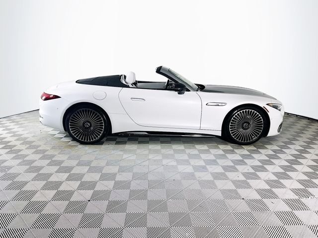 New 2026 MANUFAKTUR moonlight white magno (White Ambiance) Mercedes-Benz Maybach SL 680 image 8