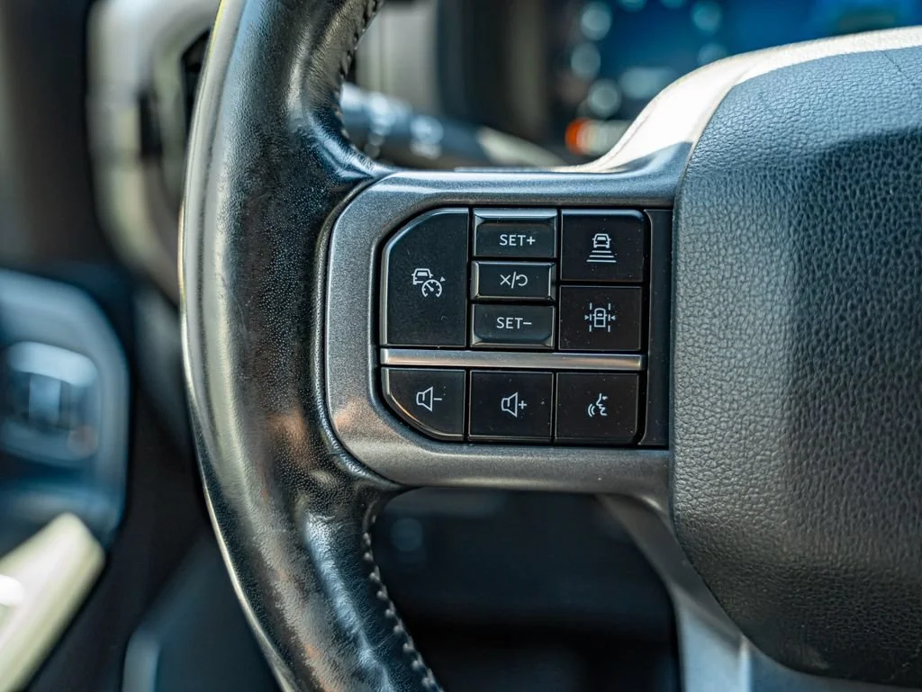 Used 2024 Agate Black Metallic Ford Lariat image 22