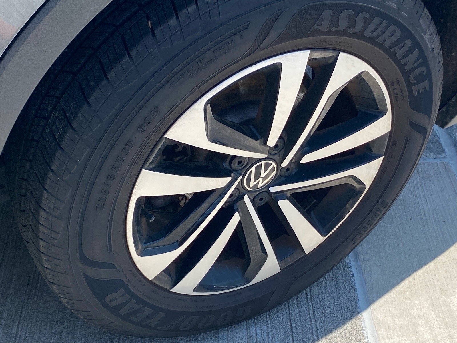 Certified Used 2023 Gray Volkswagen 2.0T S image 19