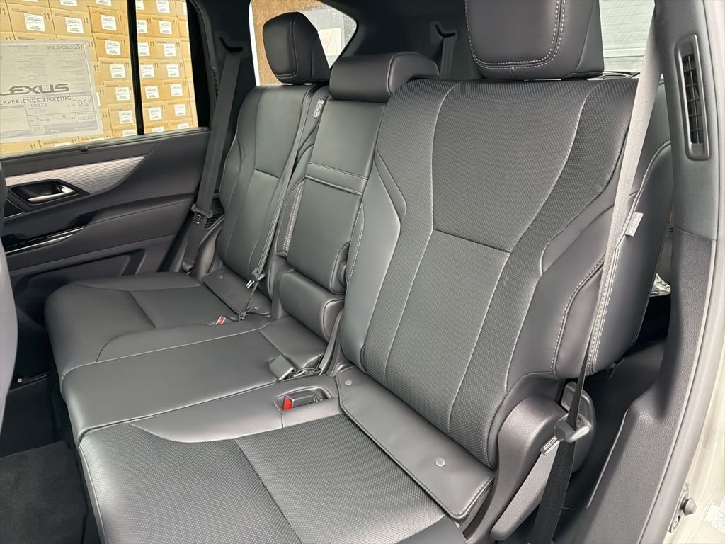 2026 Lexus LX 700h F-Sport - Photo 21