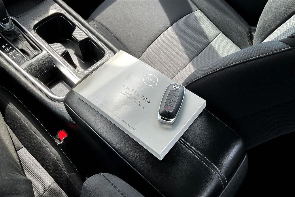 Used 2024 Gray Nissan SV image 37