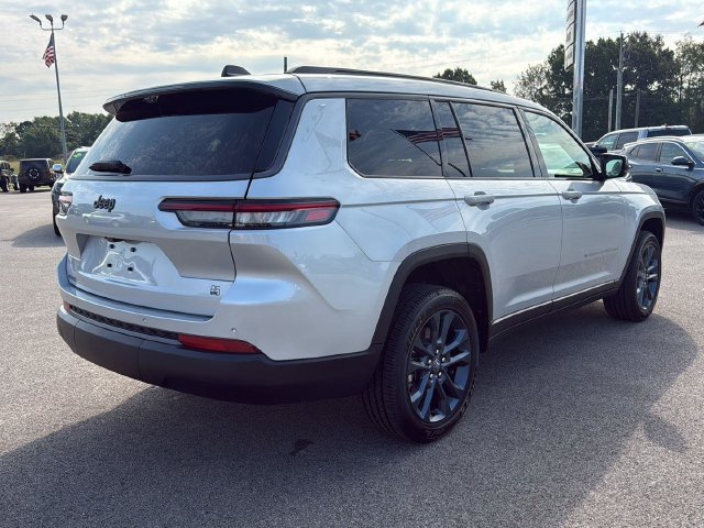 New 2026 Silver Zynith Exterior Paint Jeep  image 23