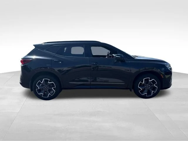 Used 2022 Black Chevrolet RS image 7