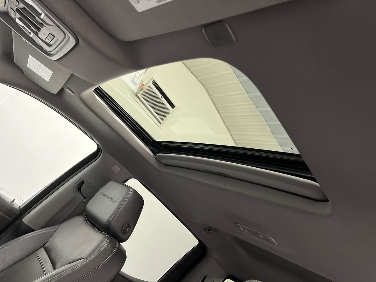 Certified Used 2022 Hunter Metallic GMC Denali image 7