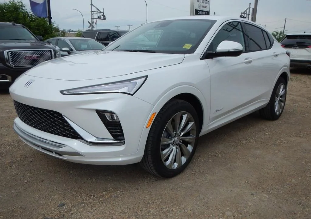 2025 Buick Envista Avenir's photo