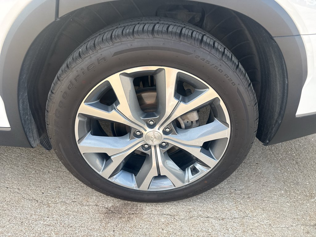 Used 2021 Hyper White Hyundai SEL image 16