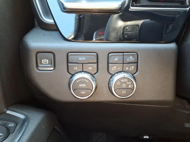 Used 2025 Black GMC SLT image 20
