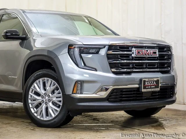 Used 2026 Silver GMC Elevation image 6