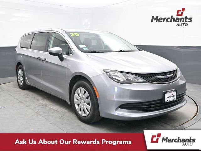 2020 Chrysler Voyager L's photo