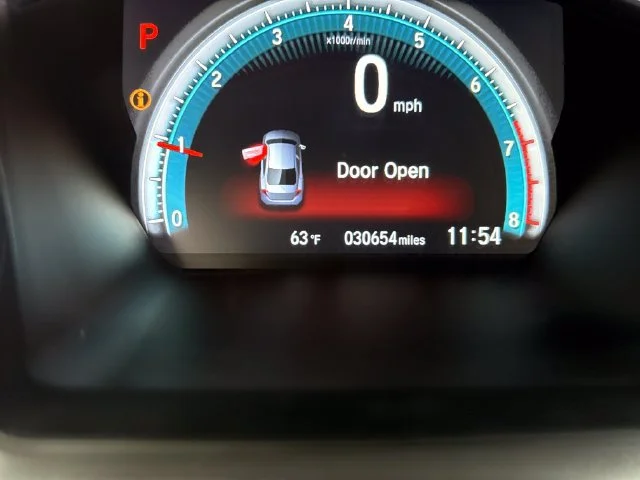 Used 2018  Honda EX image 18