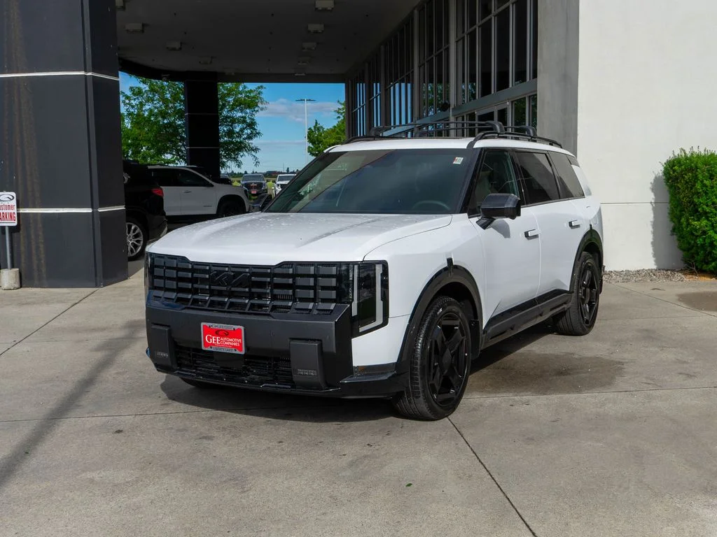 New 2027 Glacial White Pearl Kia X-LINE SX image 3