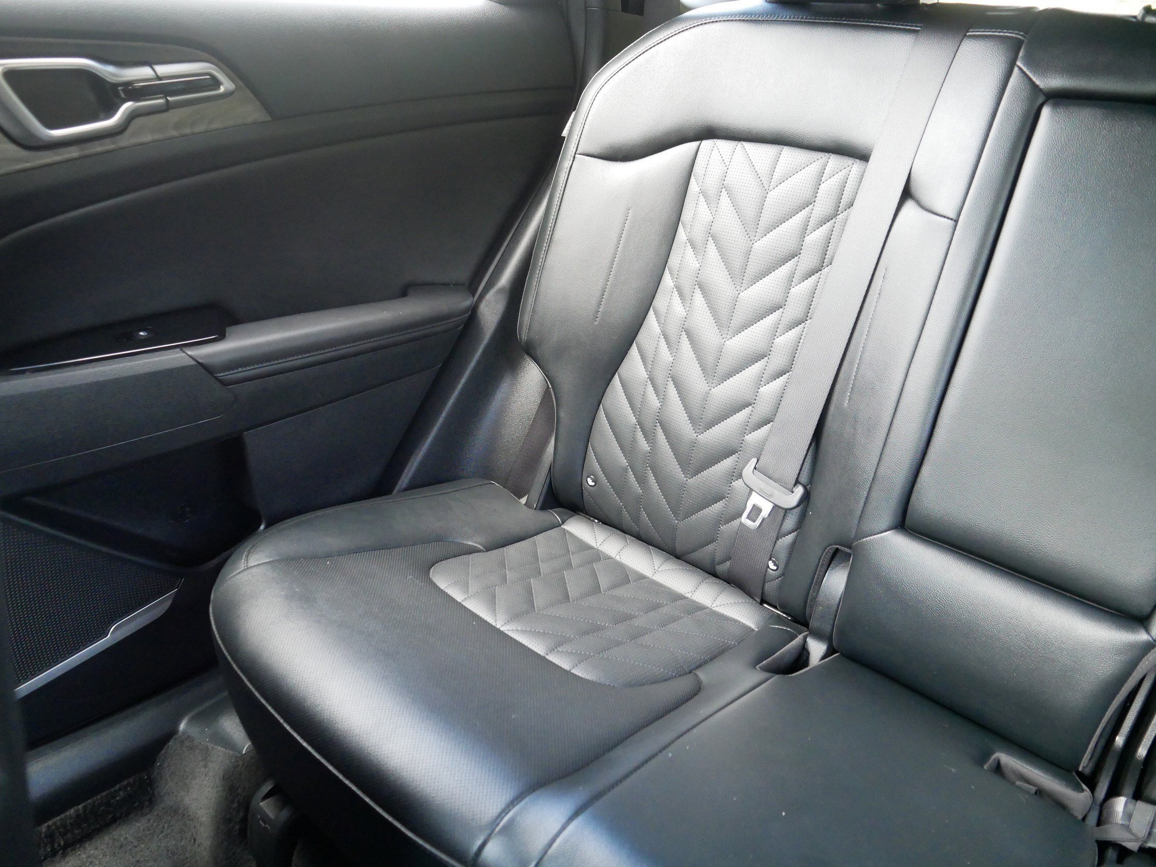 Used 2024 Wolf Gray Kia X-Line image 12
