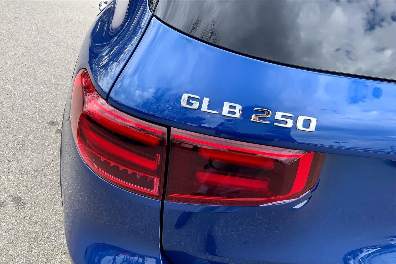New 2026 Starling Blue Metallic Mercedes-Benz GLB 250 image 28