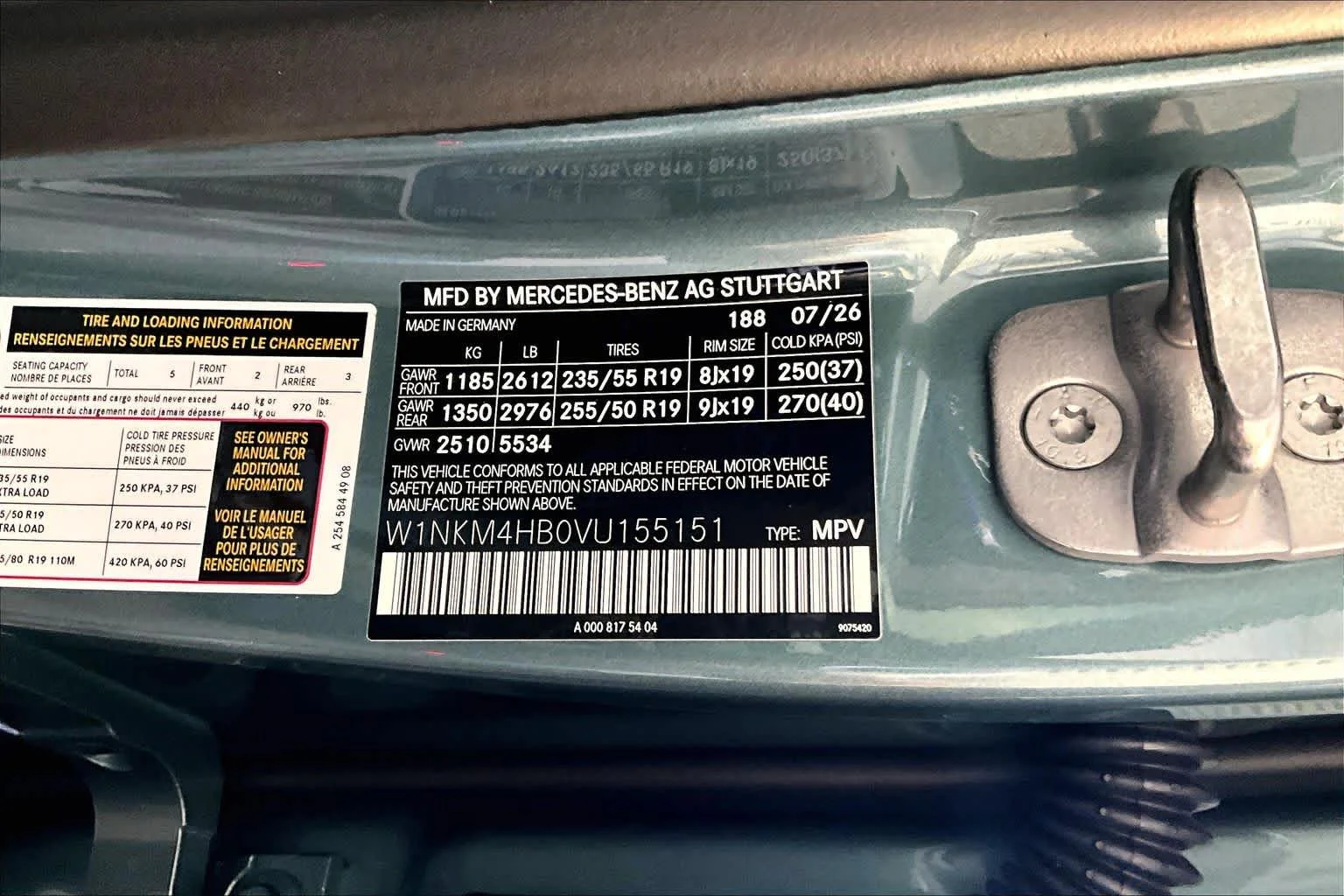 New 2027 Verde Silver Metallic Mercedes-Benz GLC 300 image 12