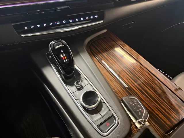 2022 Cadillac Escalade Premium Luxury - Photo 15