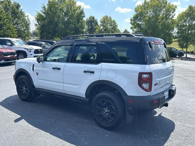 Used 2025 White Ford Badlands image 6