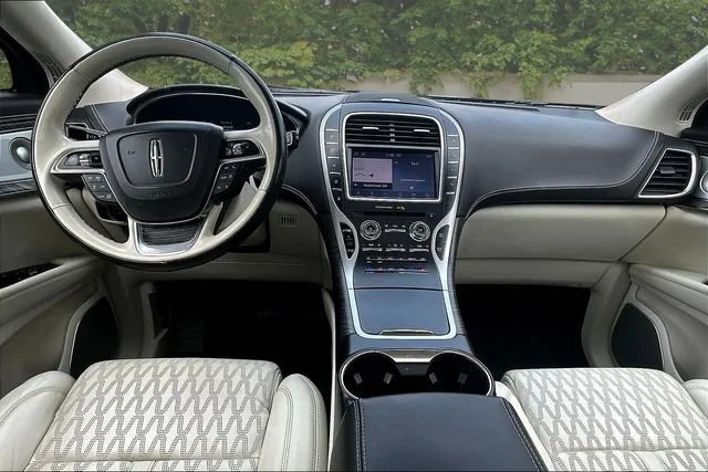Used 2020  Lincoln Black Label image 7