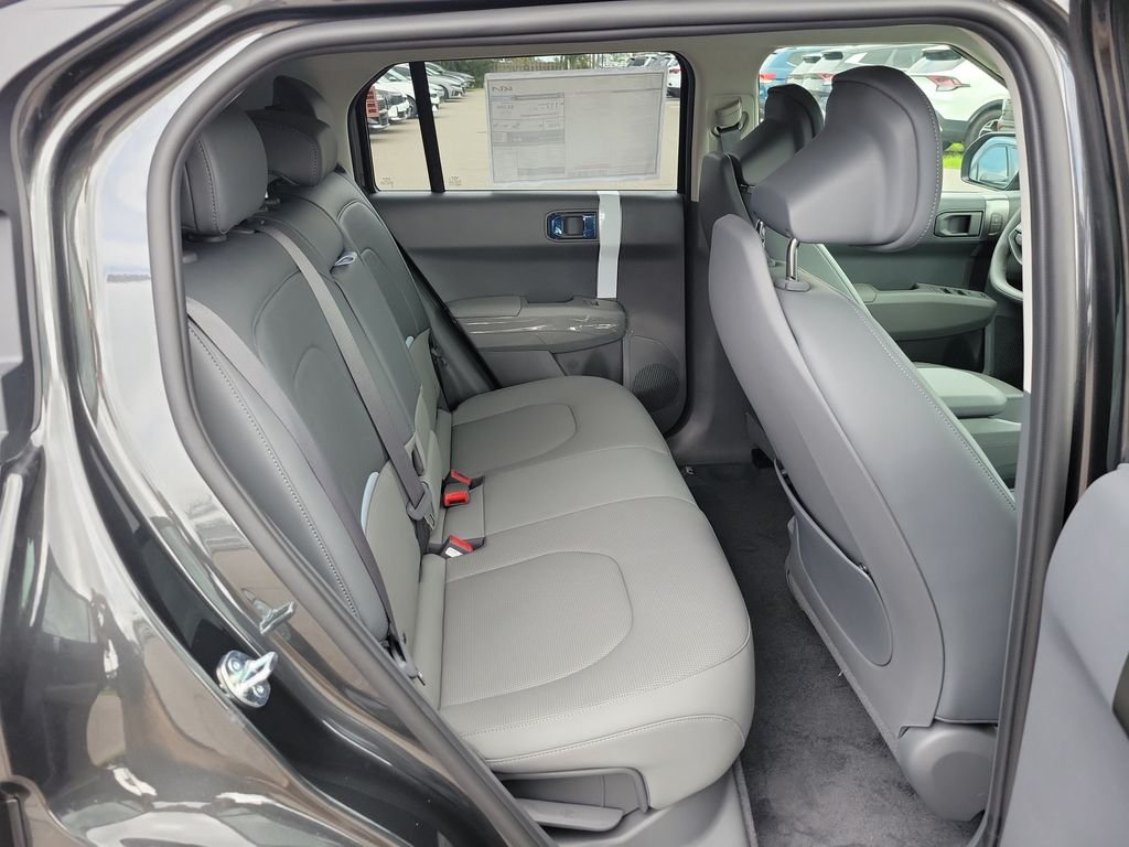 New 2027 Interstellar Gray Kia Wind image 12