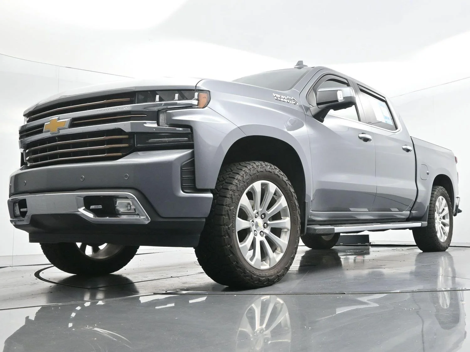 Used 2019 Satin Steel Metallic Chevrolet High Country image 51